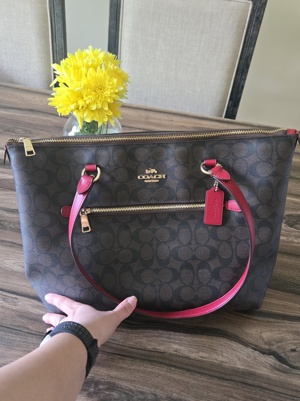 Coach Signature Tote - Picture 2 of 11